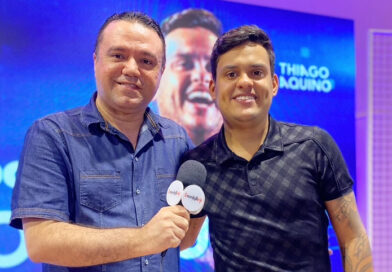 TV NordesteVIP: Entrega da placa do Sua Música Digital ao cantor Thiago Aquino