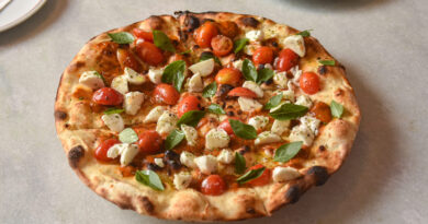 Três pizzas, três experiências: o sabor autoral do DOC Pizza Artigianale & Cucina em destaque