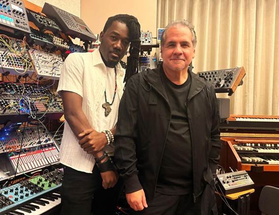 Destaque da cena musical afrofuturista, canadense Kizaba e Ricardo Bacelar apresentam show inédito em Fortaleza