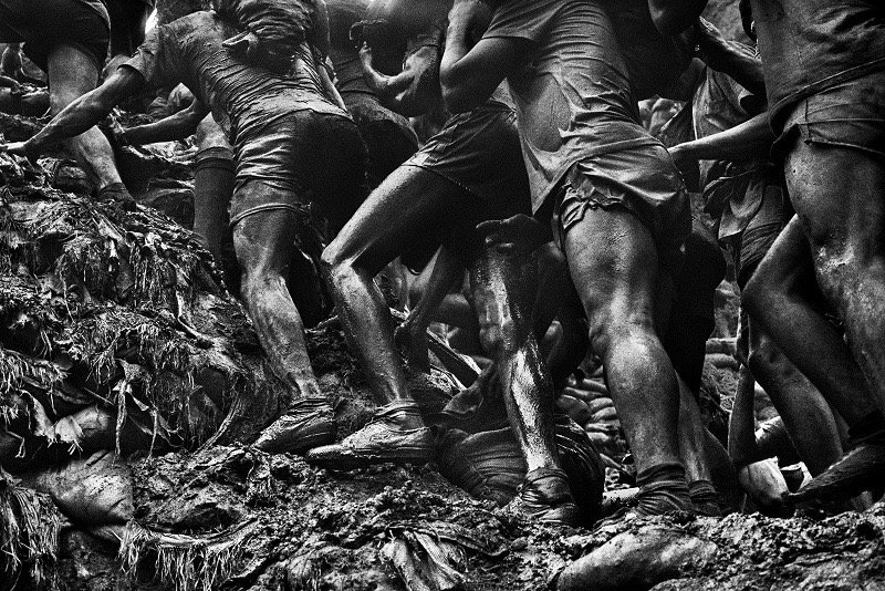 Às vésperas do 1º de Maio, exposição “Trabalhadores”, de Sebastião Salgado, chama atenção para o debate sobre trabalho digno no Brasil