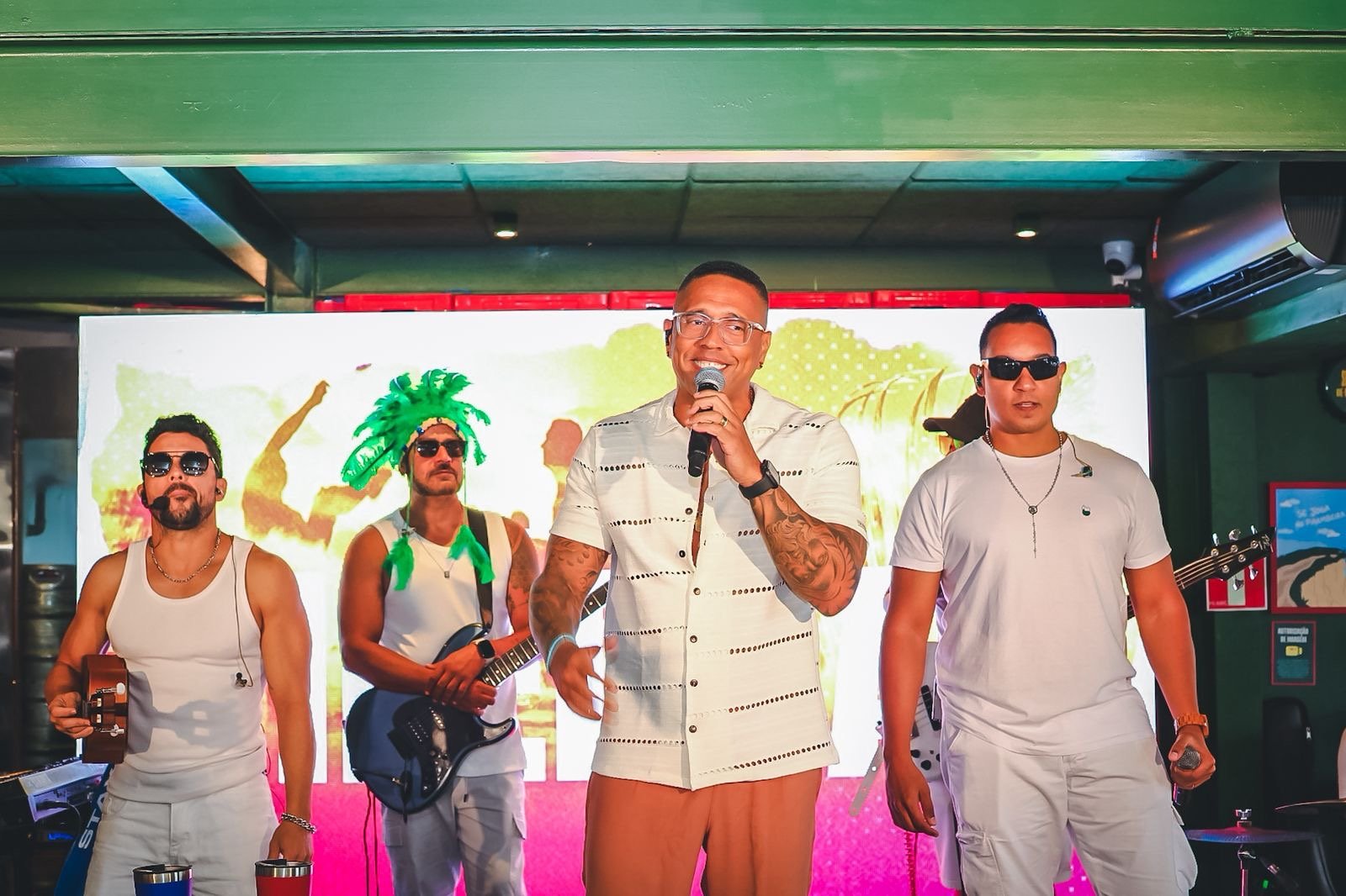 Os Sungas anunciam retorno com Linnoy em coletiva emocionante