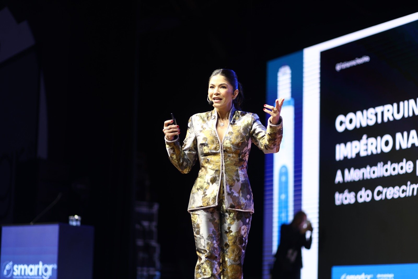Tatianne Teófilo, CEO do Grupo Avance, palestra no maior congresso de estética e saúde da América Latina