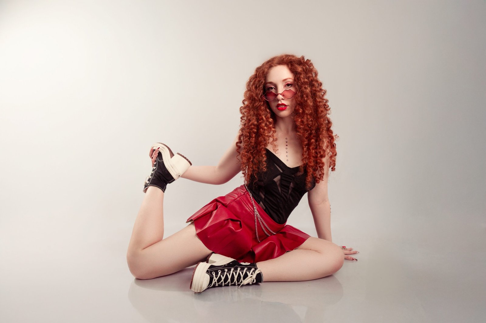 Bea Duarte estreia em Fortaleza com show no Teatro Brasil Tropical