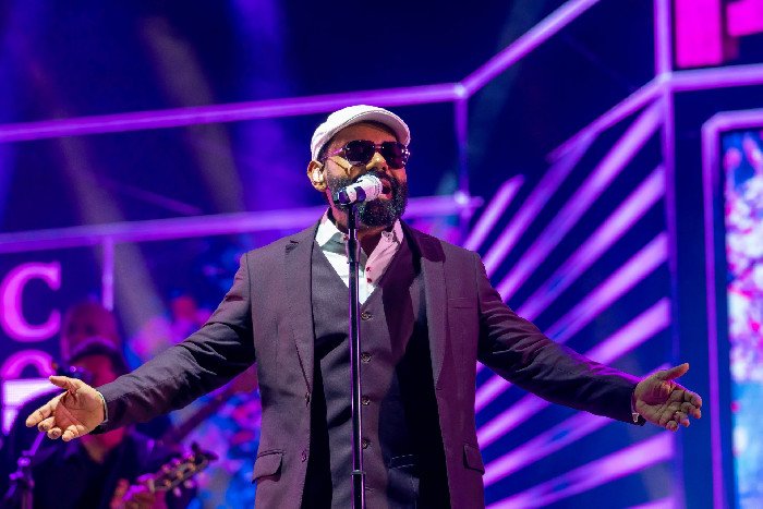 Pablo esgota shows em São Paulo e Rio e celebra nova fase com o álbum “O Amor é Brega”