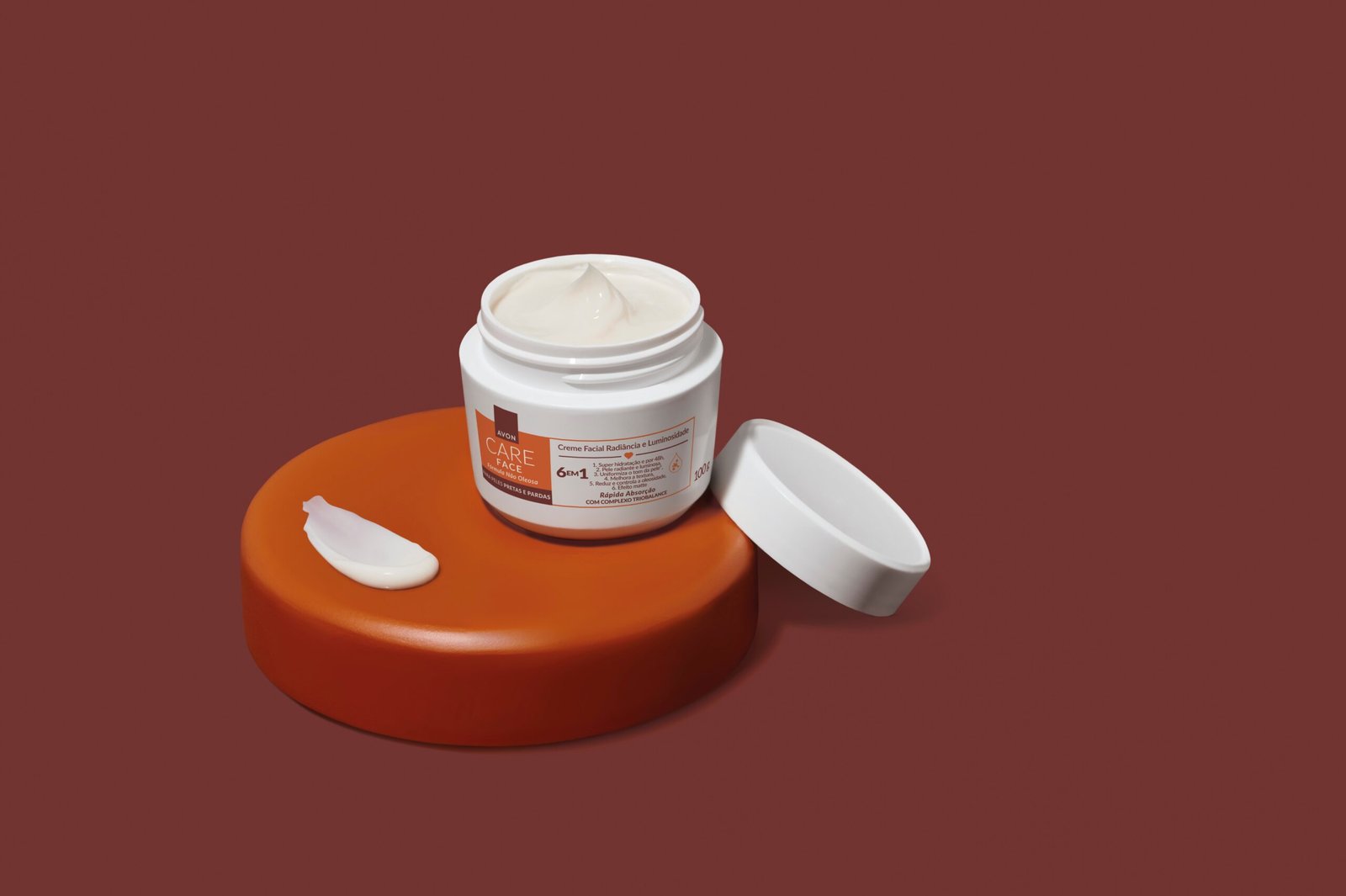Avon anuncia lançamento de hidratante facial com tecnologia para peles pretas e pardas