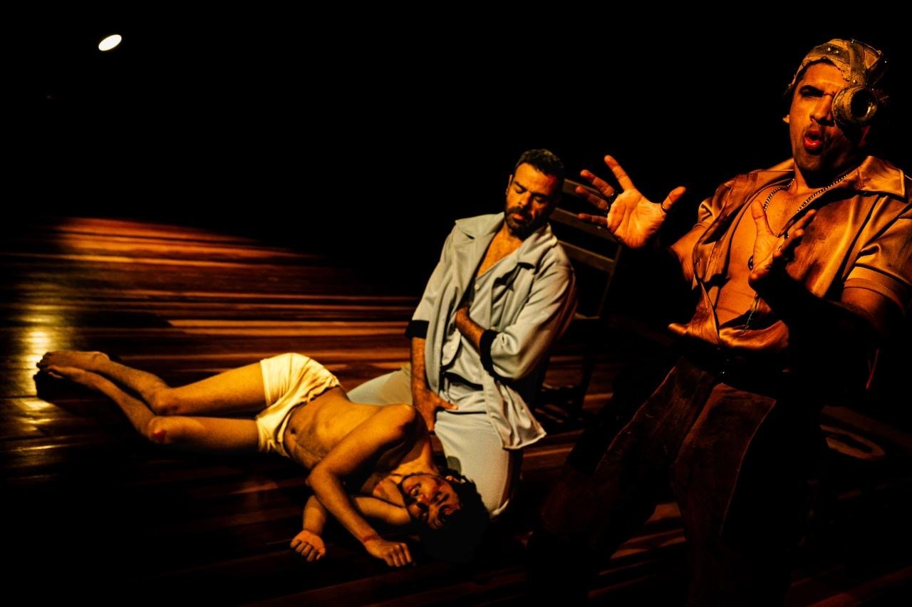 Espetáculo “Sucursal do Inferno” aborda sobre o golpe de 1964 e entra em cartaz no dias 21, 22 e 23 de maio no Teatro Morro do Ouro – Anexo Theatro José de Alencar