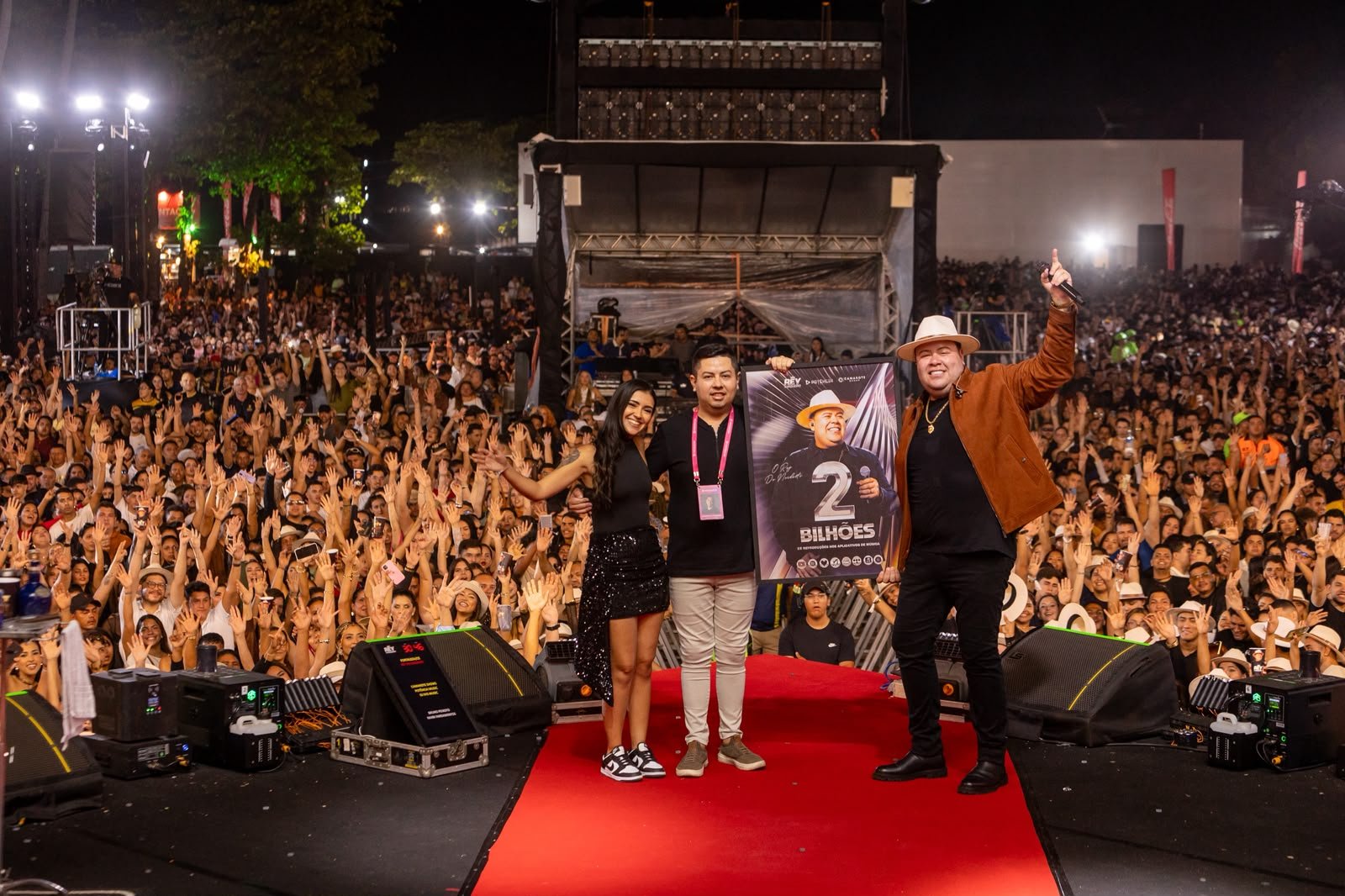Com ingressos esgotados, Rey Vaqueiro estreia “O Rey do Nordeste” em Fortaleza e celebra 2 bilhões de streams